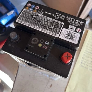 Batería de coche original VW batería de arranque 12V 36Ah 300A 000915105DN - Imagen 1 de 3