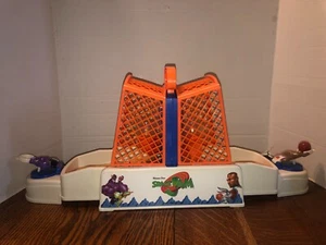 1996 Warner Bros Space Jam Hot Hoops - Michael Jordan - klappbares Basketballspiel - Bild 1 von 14