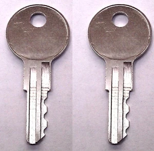 Remolque para barco marino 2 Lund Code 785B RV puerta de repuesto/llaves de pestillo - Imagen 1 de 1