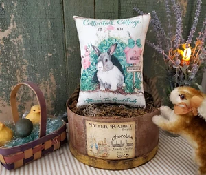 PRIMITIVE VINTAGE SHABBY STYLE EASTER COUNTRY BUNNY RABBIT COTTAGE 1833 PILLOW - Picture 1 of 9