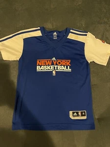 Rare New York Knicks Amare Stoudemire Warmup T- Shirt - Youth Medium - Picture 1 of 5