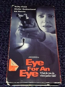 Eye For An Eye VHS Action Suspense Thriller Sally Field Paramount Release - Foto 1 di 6
