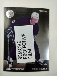 1994-95 Leaf Phenoms #6 Oleg Tverdovsky Mighty Ducks "sin pelar" - Imagen 1 de 6