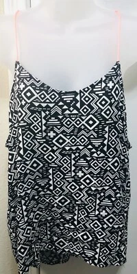 NO BOUNDARIES Sz XXL (19) Top Black White Camisole SPAGHETTI STRAP Geo PRINT A6 - Image 1 of 4
