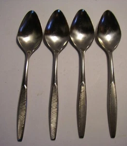 4 PC International Stainless Deluxe SATURNA Soup Spoons - Picture 1 of 5