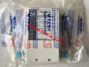 1pcs New FUJIKIN Flowmeter FCSTM1005FD-4J2-F200-SIH4-D00 J-E7KZ-000 - Picture 1 of 1