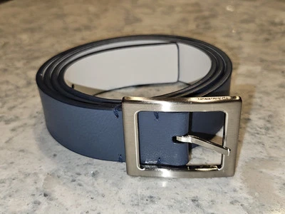 Cinto masculino Calvin Klein tamanho grande (38 - 40) reversível azul e branco  - Imagem 1 de 4