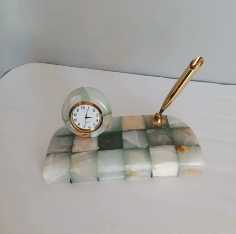 Onyx Blocks Green Beige Quarts Clock & Pen Holder in Gold Tone (works) Cover