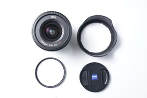 ZEISS 2103750 25mm F/2 Batis Lens for Sony E Mount