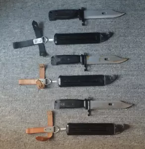 TRINCHERA DE COMBATE MILITAR YUGOSLAVA 6x4 Tipo I JNA cuchillo vaina correa rana - Imagen 1 de 12