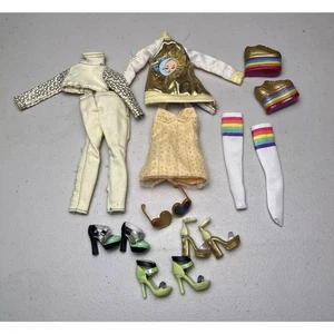 MGA Arco Iris Muñeca Alta Repuesto Ropa Trajes y Zapatos Tacones Pieza Gran Lote - Imagen 1 de 9