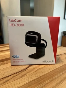 Microsoft LifeCam HD-3000 for Business with built-in noise cancelling Microphone - Picture 1 of 3