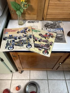 2 VINTAGE TAMIYA RADIO GUIDE BOOKS, BLACKFOOT 150 RANGER & CHALLENGER 250 & 260 - Picture 1 of 11