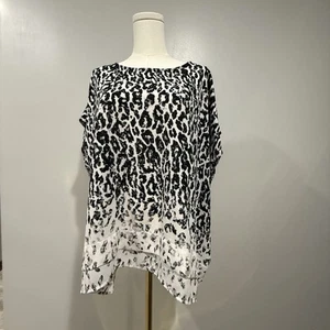 Ava & Viv Womens Shirt X/1X White Black Top Blouse Leopard Cheetah - Picture 1 of 9