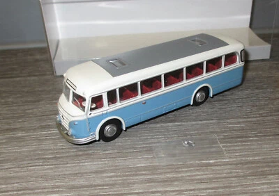 Brekina 59853 IFA H 6 B, Bus, Stadtbus, weiss/hellblau _ H1820 - Bild 1 von 2