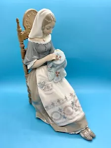 Lladro Embroiderer Woman On Chair Needlepoint – EUC! - Picture 1 of 15
