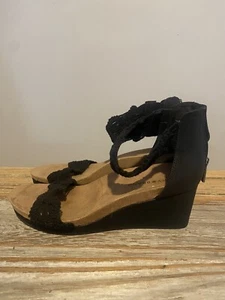 Lucky Brand Kamilia Wedge Sandal Women’s Size 8.5 Black NEW MSRP $89 - Picture 1 of 2