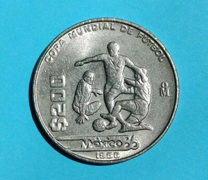 $200 PESOS CONMEMORATIVA A LA COPA MUNDIAL DE FUTBOL MEXICO 1986 - Picture 1 of 2