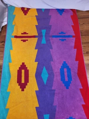 Toalla de playa multicolor vintage Coming Home Lands End Southwestern Azteca Foto 1 de 4