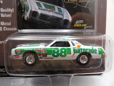 DARRELL WALTRIP #88 GATORADE GRAND PRIX    JOHNNY LIGHTNING STOCK CAR LEGENDS - Image 1 of 4