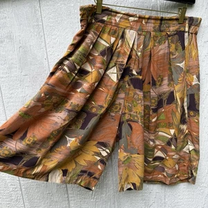 Vintage 80s Karen Kane Ultra High Waist Floral Pleated Gaucho Short Pants 6 - Picture 1 of 8