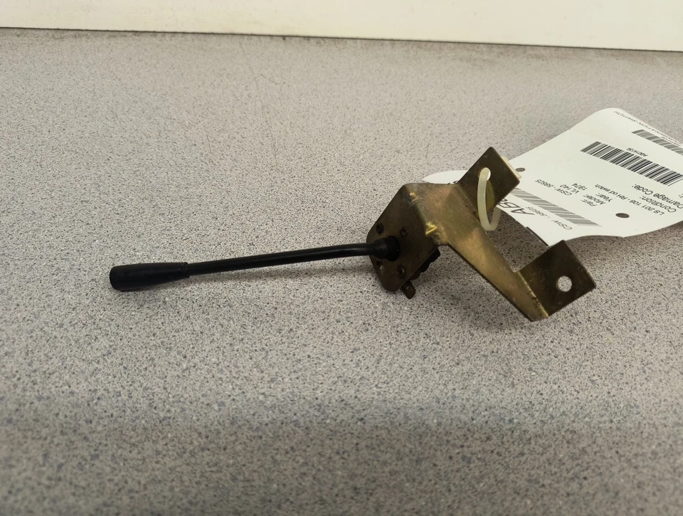 1969-1974? Interruptor y soporte de sobremarcha usados Volvo 142 144 145 164 Foto 1 de 4