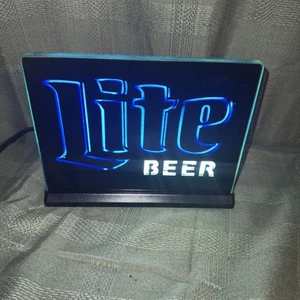 Vintage Miller Lite Beer Plug-In Electriglas Tabletop Bar Mancave Beer Light - Picture 1 of 12