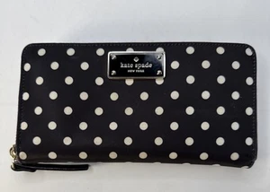 Kate Spade New York Zip Around Wallet Patent Black and White Polka Dot - Bild 1 von 9