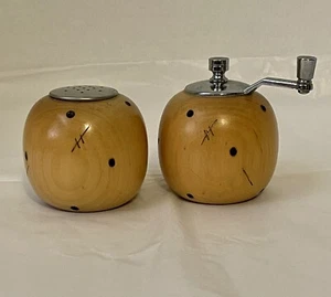 Handmade Wooden Pepper Salt Grinder Wood Artistic Design - Picture 1 of 8