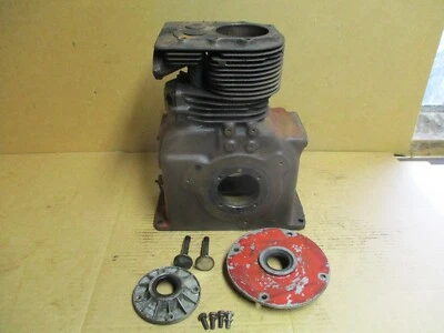 Briggs & Stratton 10HP 243434 Block Speedex Tractor - Image 1 of 4