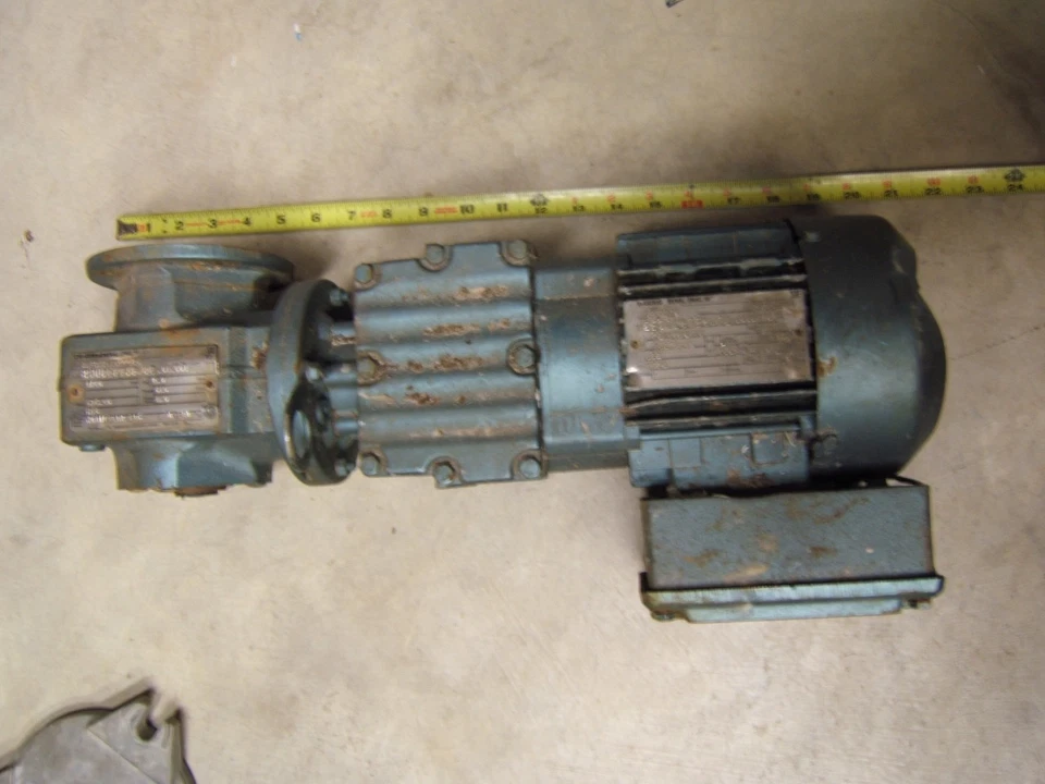 SEW Eurodrive DFT71C4 Motor & Reducer - 1720 RPM To 2.9 RPM - TEFC 3 Phase - Image 1 of 1