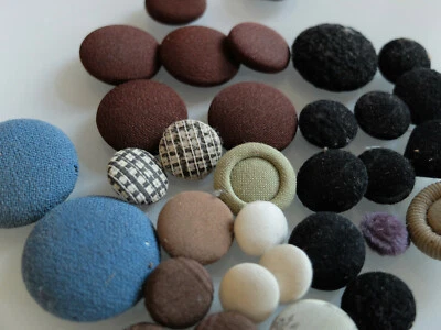 32 schöne bezogene Ösenknöpfe Vintage versch. Farben und Formen 60er Jahre - Bild 1 von 4