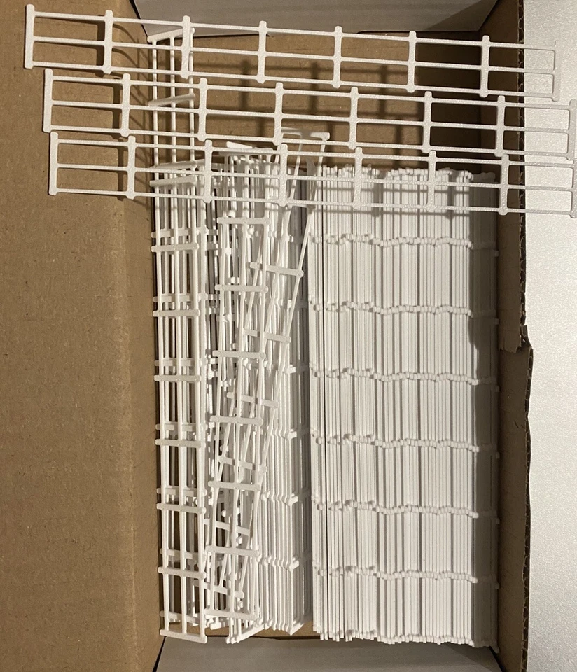 OO Gauge Model Railway Scenery Railings  Fencing - WHITE 80 Pack - Image 1 of 1