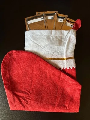 MTG Magic the Gathering Adventskalender - 24 Päkchen/Booster + Weihnachtsstrumpf - Bild 1 von 4