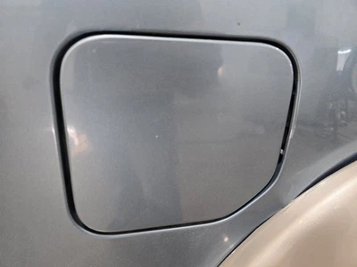 Puerta de llenado de combustible Trooper 2002 646701 Foto 1 de 4