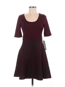NWT Nina Leonard Women Red Casual Dress M - Picture 1 of 2