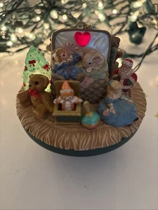 Vintage Christmas Ornament Hallmark Victorian Toy Box Animated Lite Up 1995 - Picture 1 of 6