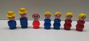 Vintage Fisher-Price Little People Lot / Kunststoffkörper und Köpfe 7 Figuren NEUWERTIG - Bild 1 von 3