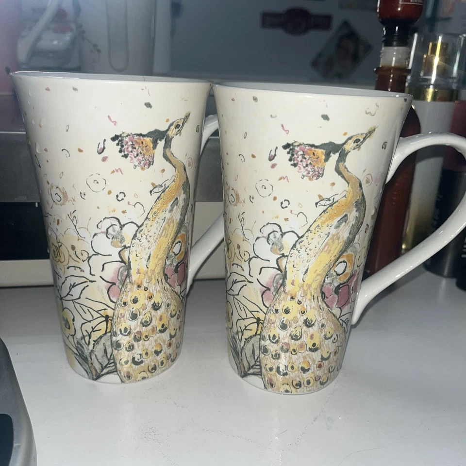 Caneca 222 Fifth Latte confete pavão porcelana fina xícara de café PTS International - Imagem 1 de 4