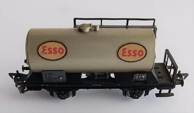 Fleischmann ESSO Metal Tank Car  GFN 1465 Vintage HO Freight Gas and Oil - Image 1 of 4