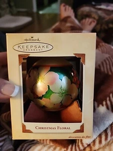 Hallmark Ornament Neu mit Etikett Christmas Floral 2002 - Bild 1 von 7