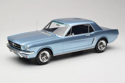 G089 Ford Mustang V8 Hardtop Silver Blue Pony GT Spirit 1:12 - Image 1 of 4