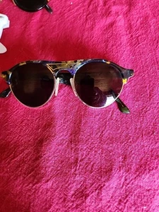 Drei Paar Sonnenbrillen. Lot. Clark Coliseum Italien. San Tropique. Und Markenlos - Bild 1 von 24