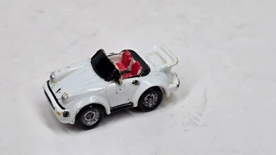 Винтажный 1986 Galoob микро машины PPORSCHE 911 TURBO белый мини спортивный автомобиль - Изображение 1 из 4