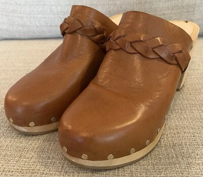 Loeffler Randall Merrill 编织 9 皮革高木屐 3.5 英寸 WoodHeel 干邑棕色 — 第 1/4 张图片