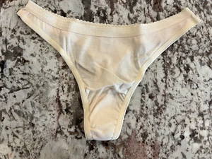 True Vintage Victoria Secret Signature Waistband Thong Panty Cotton Alabaster M - Picture 1 of 3