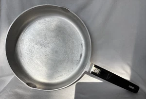 Magnalite GHC Skillet Bratpfanne Doppelauslauf Seiten 10 in/25 cm - ohne Deckel - Bild 1 von 9