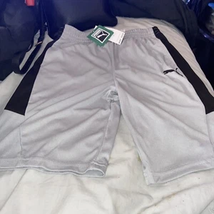 Boys Puma Basketball Shorts Size 14/16 - Picture 1 of 2