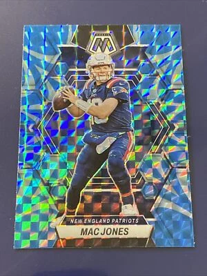 2023 Panini Mosaic Mac Jones Reactive Blue Mosaic Prizm #160 PATRIOTS - Image 1 of 2