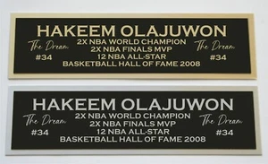 Hakeem Olajuwon Typenschild für signed Autogramm Basketball Foto Trikot  - Bild 1 von 2